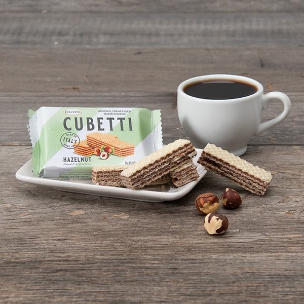 Cesta de regalo de chocolate clásica