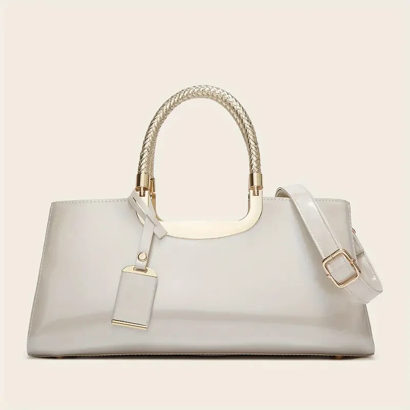 Bolso de mano de charol de moda