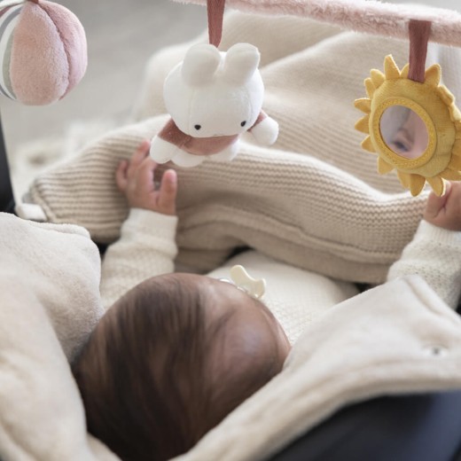 Juguete para asiento de coche Miffy Fluffy rosa