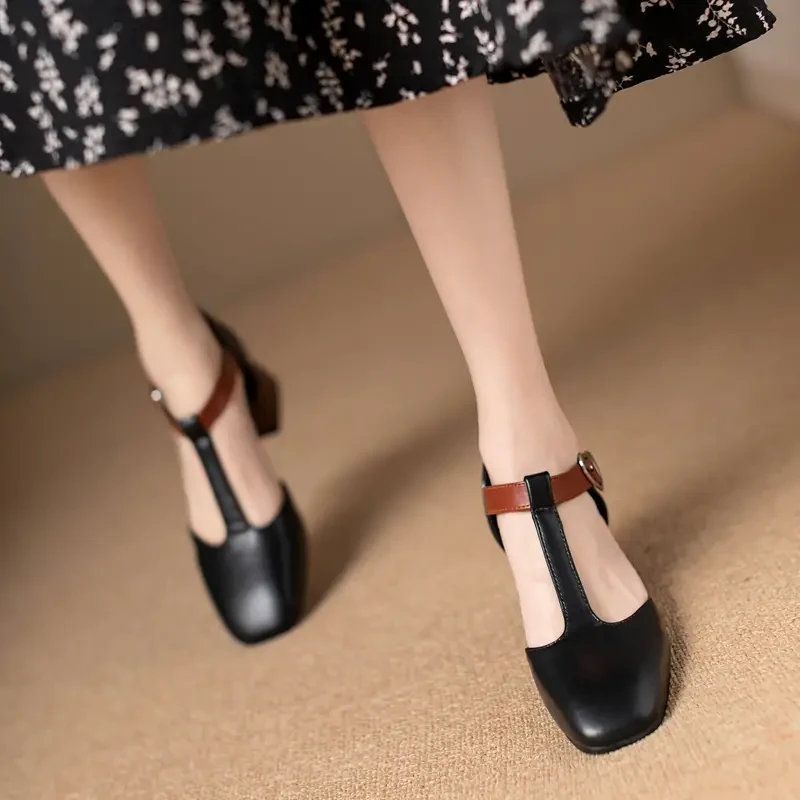 Sandalias elegantes de tacón grueso