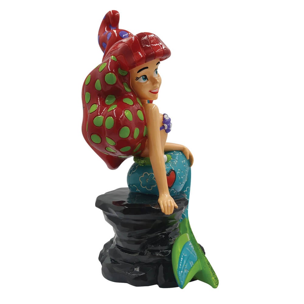Figura de Ariel en la roca