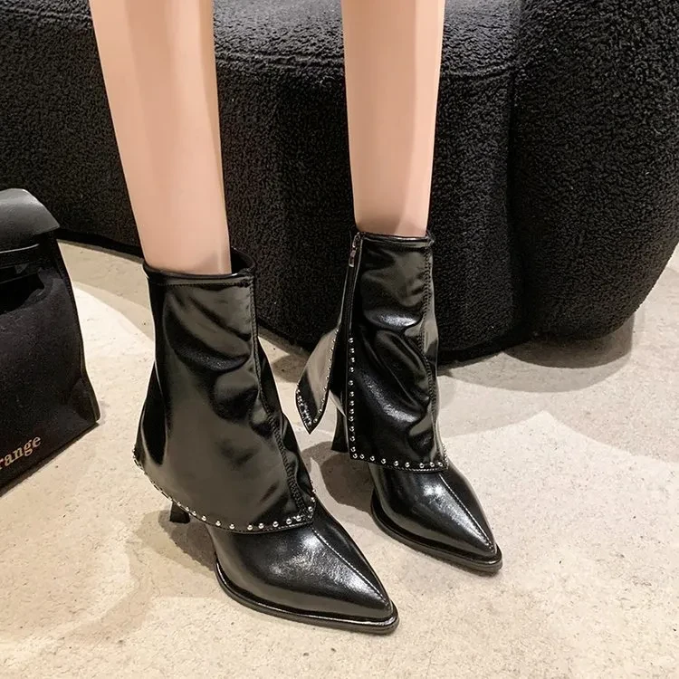 Botas de cuero con borlas de moda para mujer
