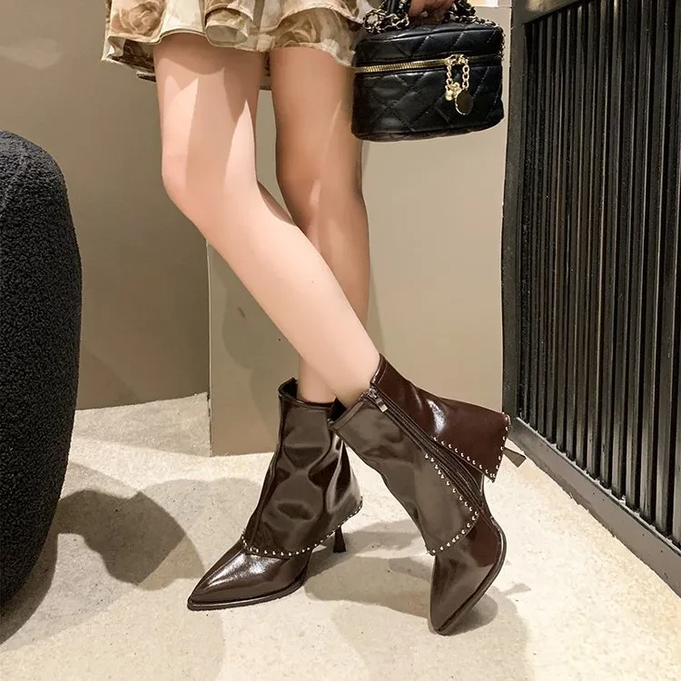 Botas de cuero con borlas de moda para mujer