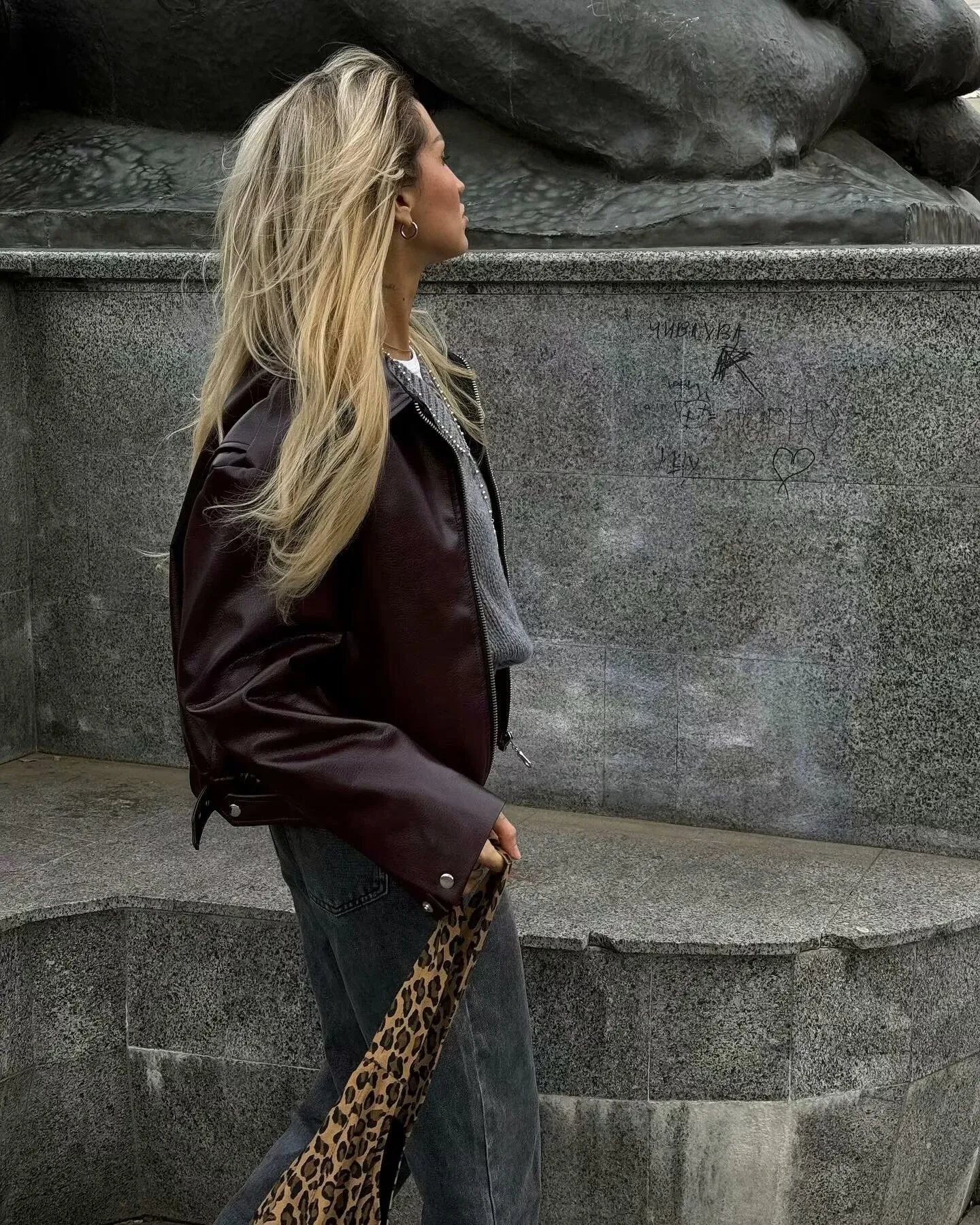 Chaqueta de cuero con solapa y cremallera de color liso, informal, de manga larga, para mujer