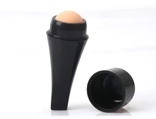 Masajeador facial de plástico que absorbe la grasa y reduce los poros.