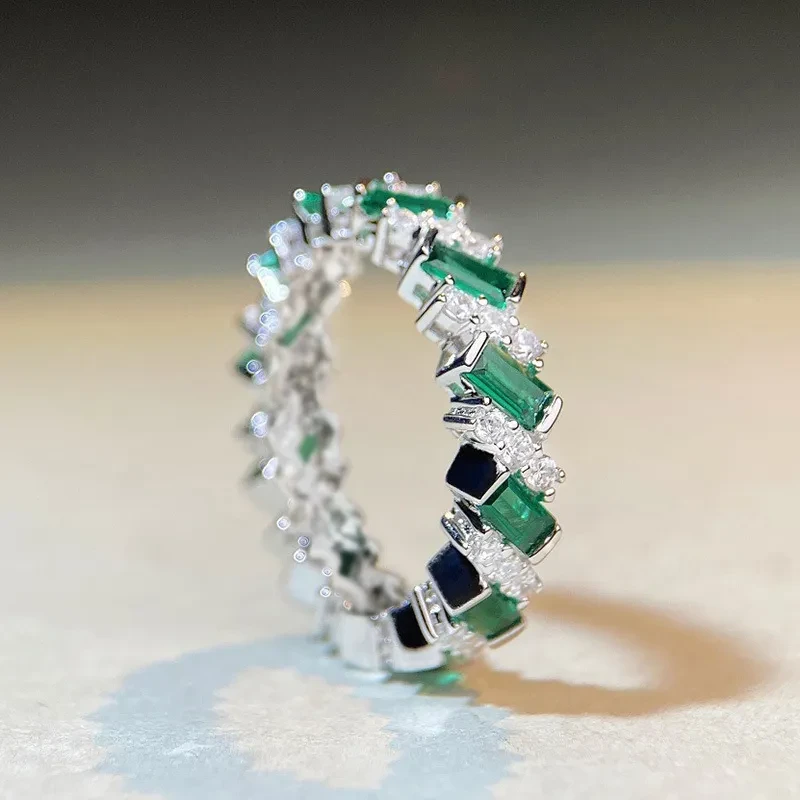Anillo de circonita geométrica para mujer