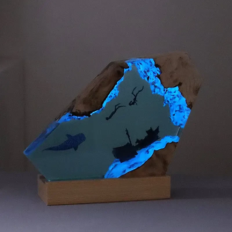 Lámpara de resina Corsair, luz nocturna de madera maciza con luz variable