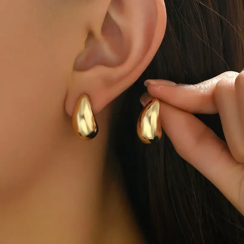 Elegantes pendientes de gota para mujer