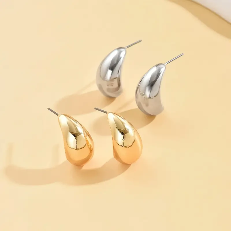 Elegantes pendientes de gota para mujer
