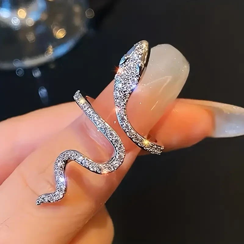 1 anillo envolvente con diseño de serpiente glamoroso