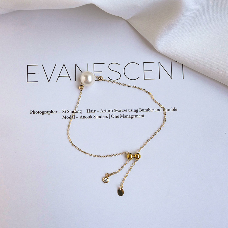 Pulsera individual de oro de 14 quilates con perlas de agua de mar y cáñamo
