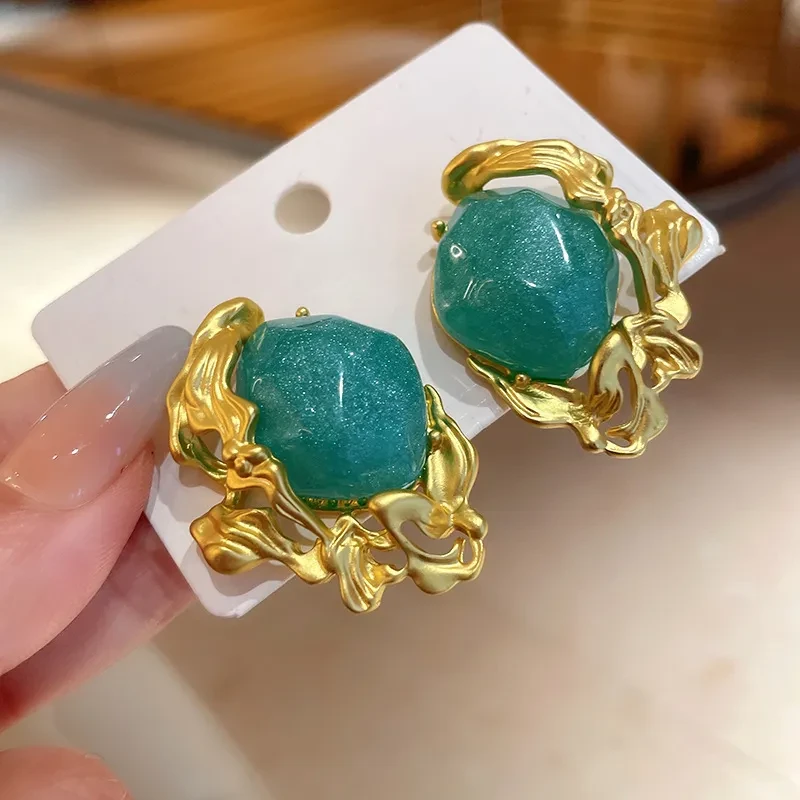 Pendientes vintage de esmeralda con aguja de plata