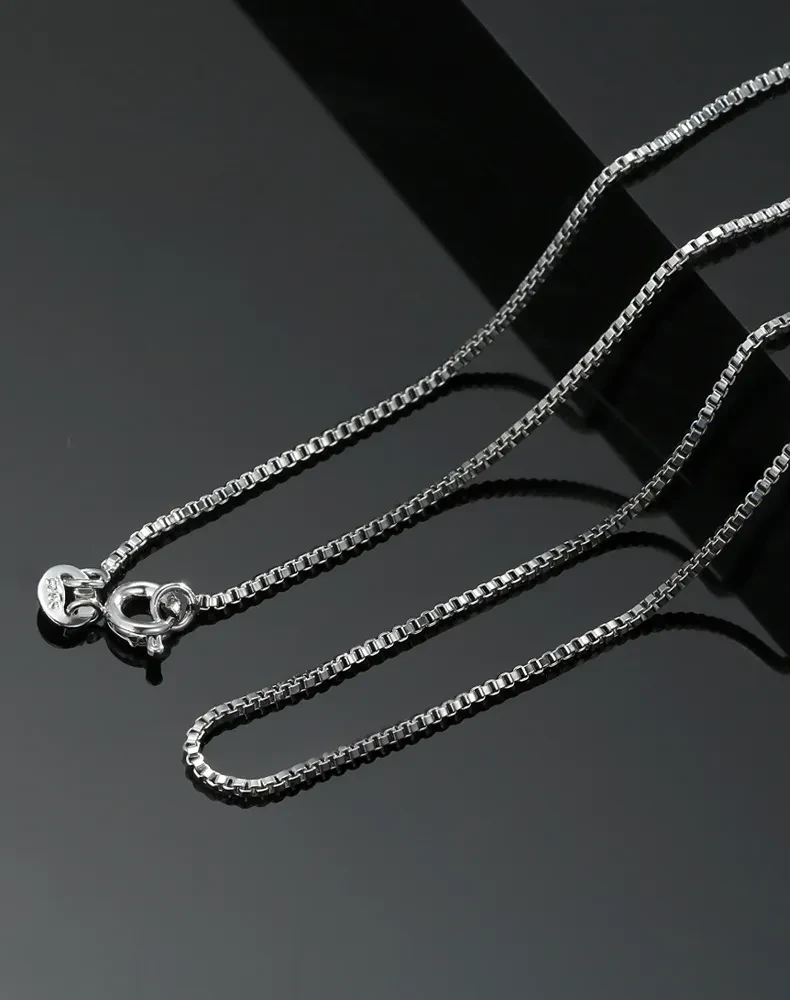 Collar cuadrado corto de 18 pulgadas