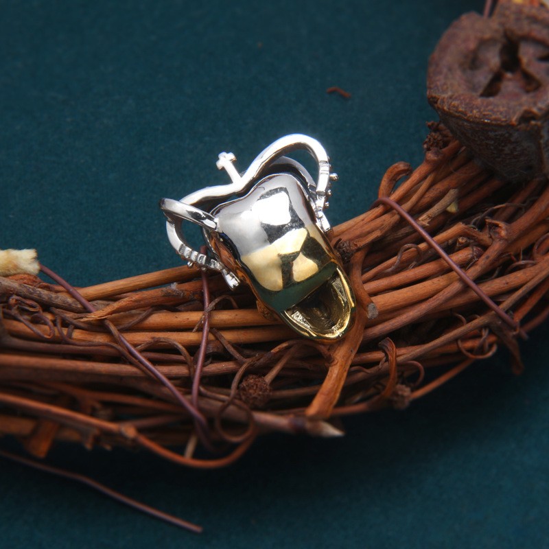 Colgante de calavera con corona de plata de ley S925