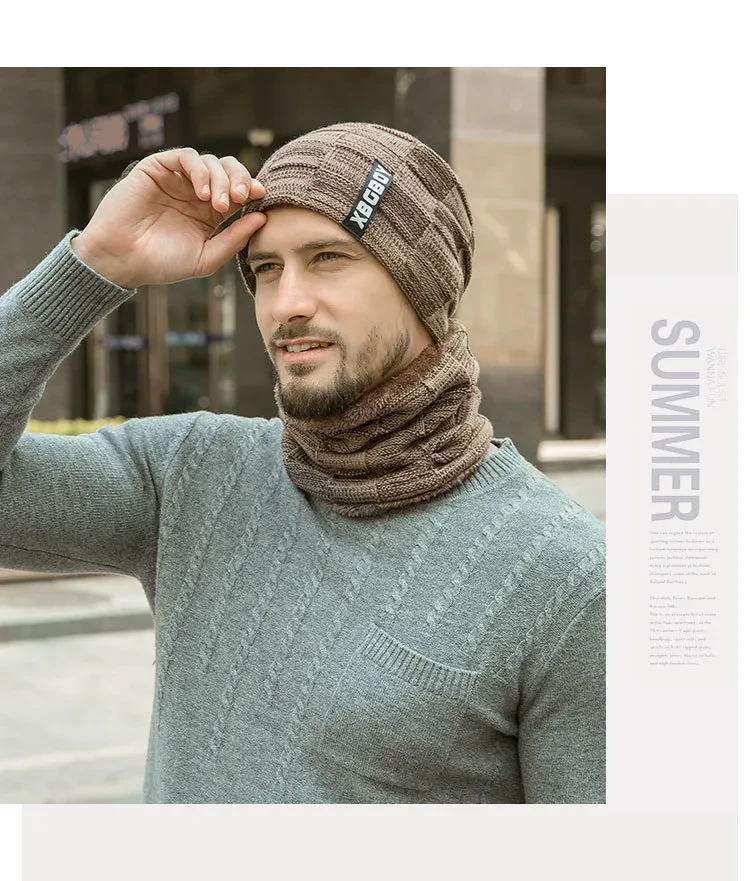 Conjunto de cuello de gorro y gorro de punto de terciopeloConjunto de cuello de gorro y gorro de punto de terciopelo