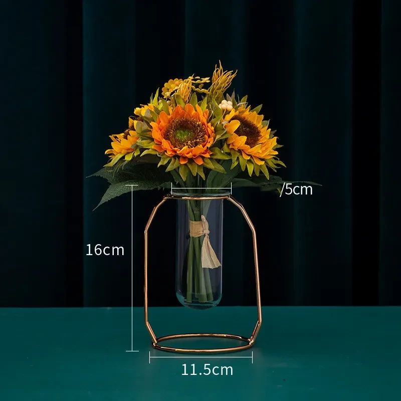 Plantas pequeñas en macetas