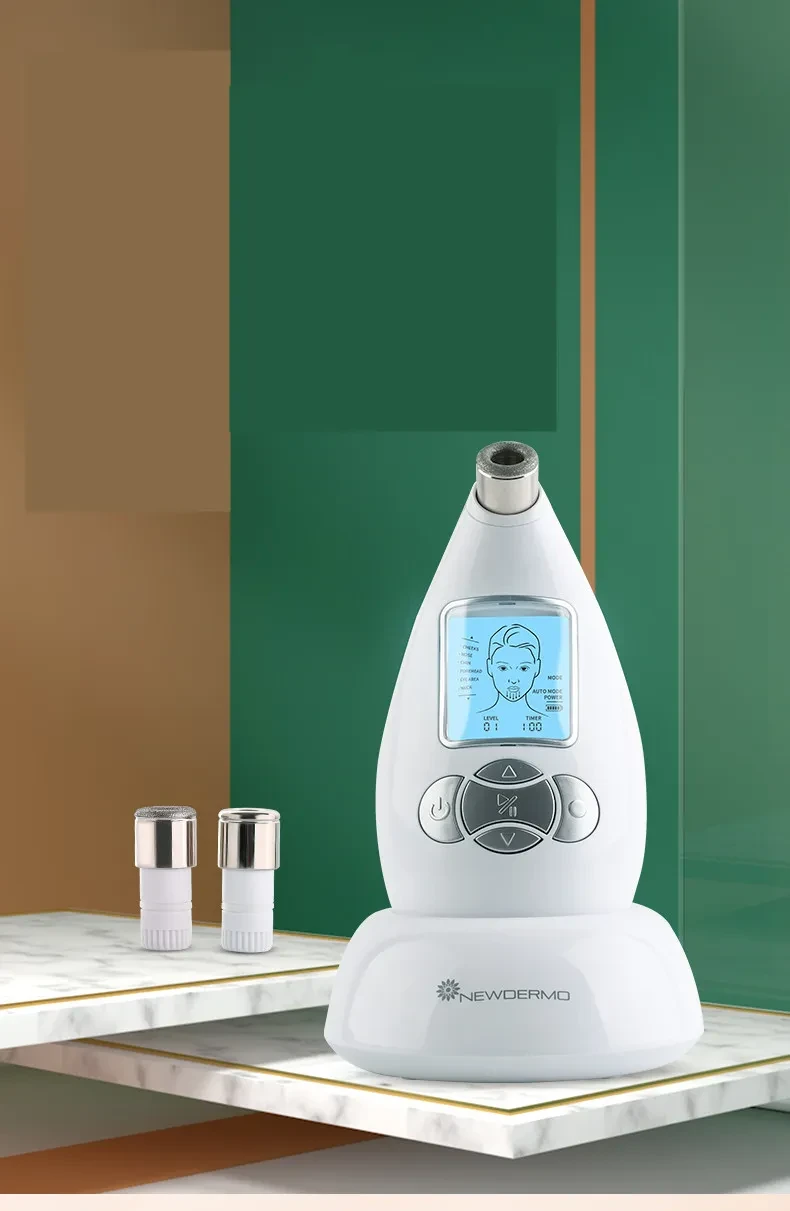 Masaje facial con artefacto para limpieza de poros y puntos negros