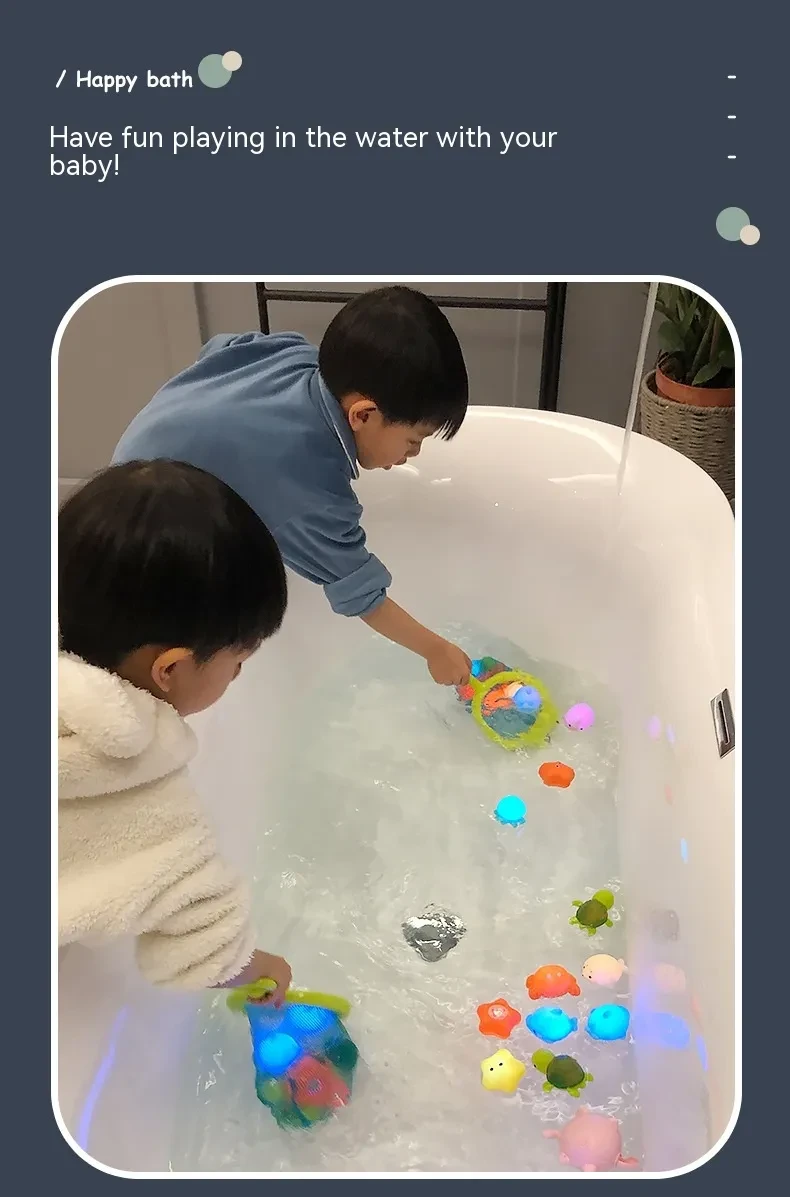Juguete de baño flotante con forma de animal que brilla en el agua