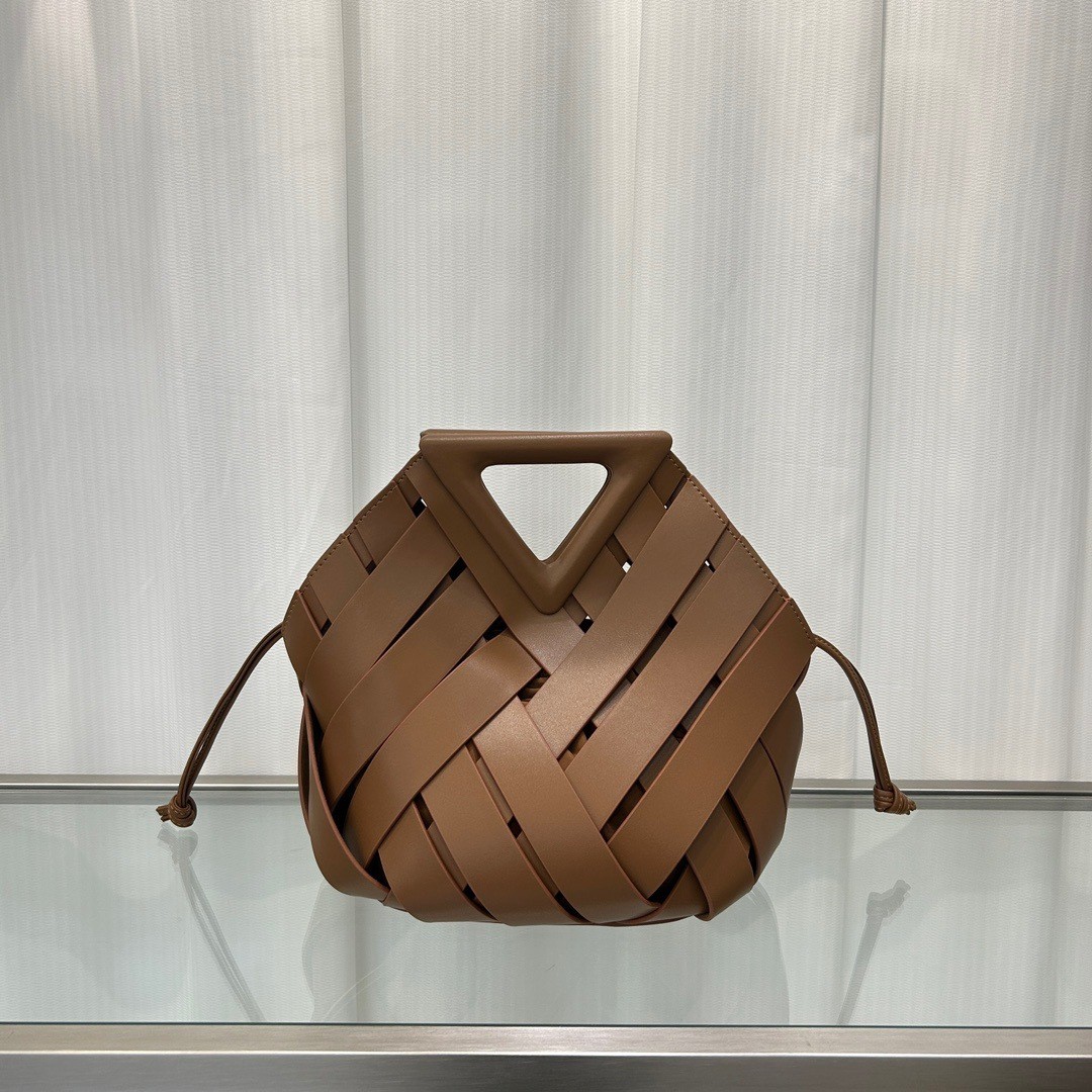 Bolso bandolera triangular con hebilla magnética para mujer