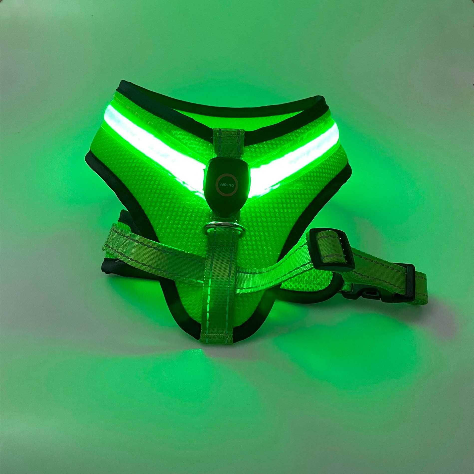 Arnés luminoso LED para perros con carga USB, correa para el pecho, reflectante de seguridad, para cachorros y perros grandes.