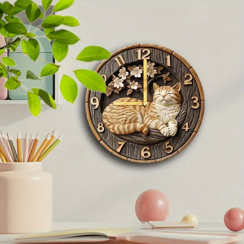 Reloj de pared con encantador gato atigrado y flor de cerezo