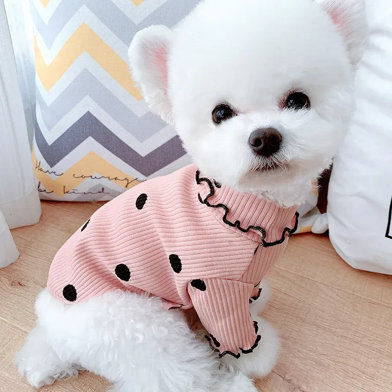 Camisa de cuello alto con lunares para perro