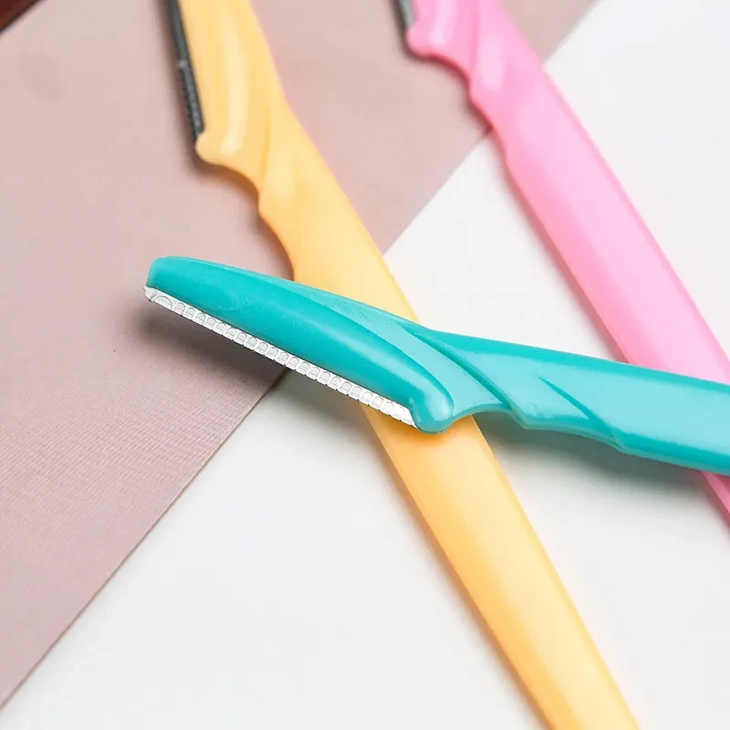 Cuchillo redondo de acero para recortar cejas de colores mixtos