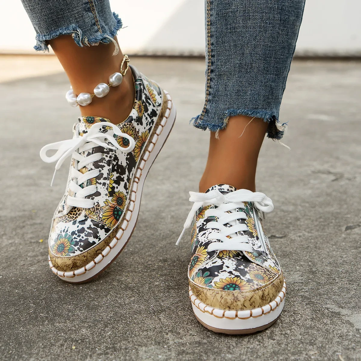 Zapatos planos con cordones y estampados a juego de colores, estilo retro