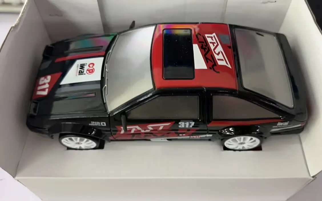 Coche teledirigido de derrape 2,4 GHz con tracción en las cuatro ruedas, modelo GTR AE86, juguete de carreras a control remoto, regalo de Navidad para niños.