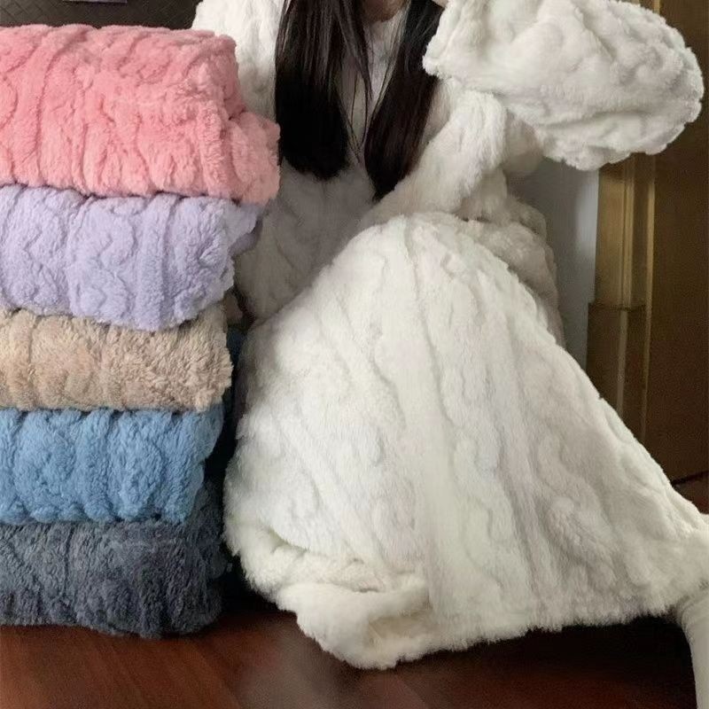 Camisón largo de lana coral de invierno para mujer, pijama con bolsillos, vestido de jacquard grueso, ropa cálida para el hogar.