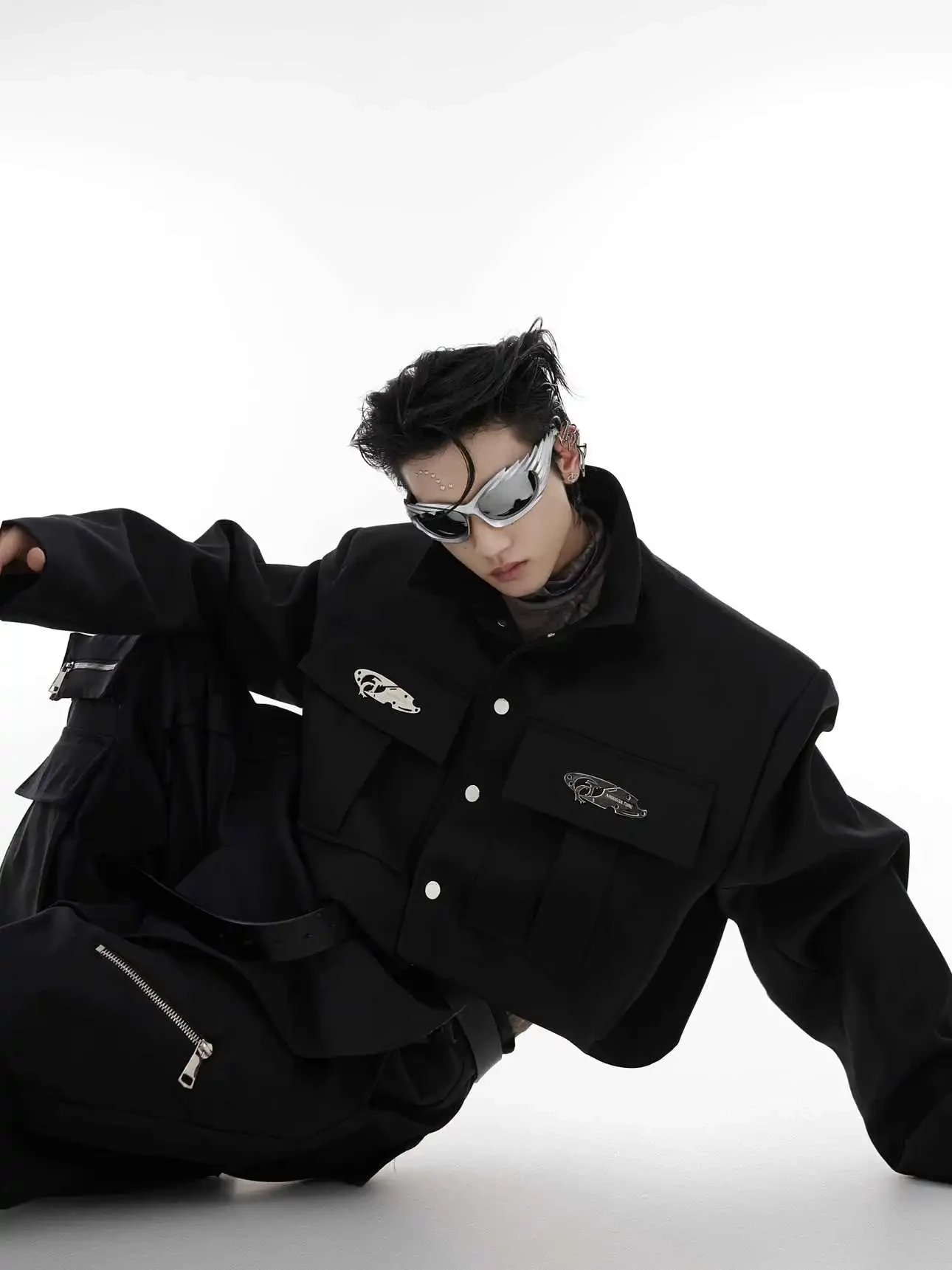 Chaqueta con diseño de perfil metálico para hombre