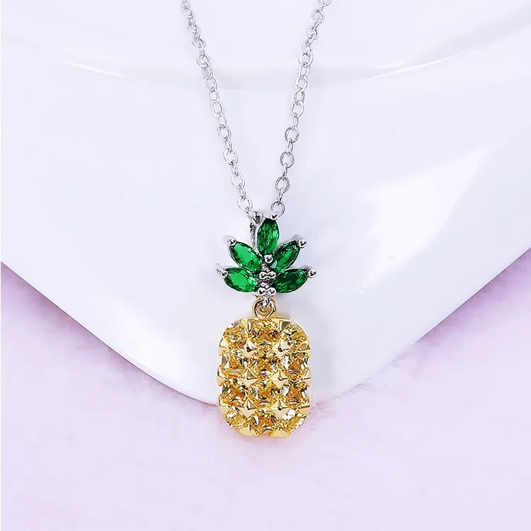 Joyas de piña de cristal