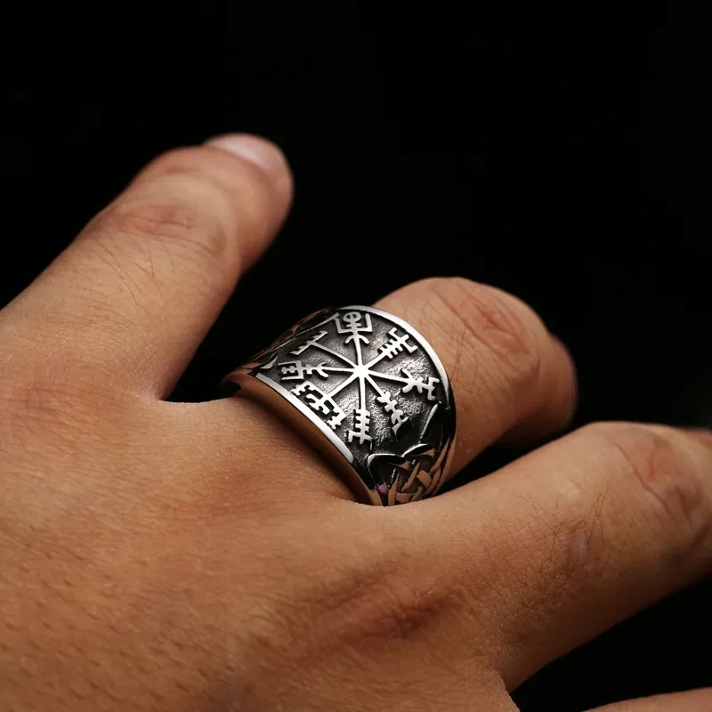 Anillo de acero de titanio para hombre