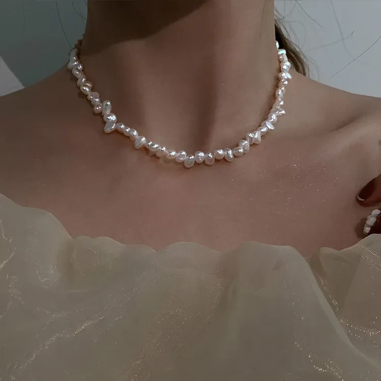 Collar de perlas barrocas naturales, de lujo, ligero y de tamaño pequeño.