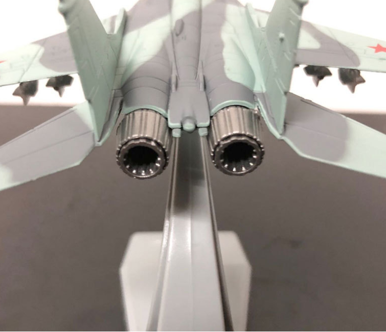 MAQUETA AVION - Cazador MIG29