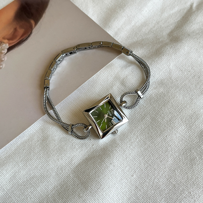Reloj de pulsera de bloque para mujer, ligero, de lujo, de nicho.