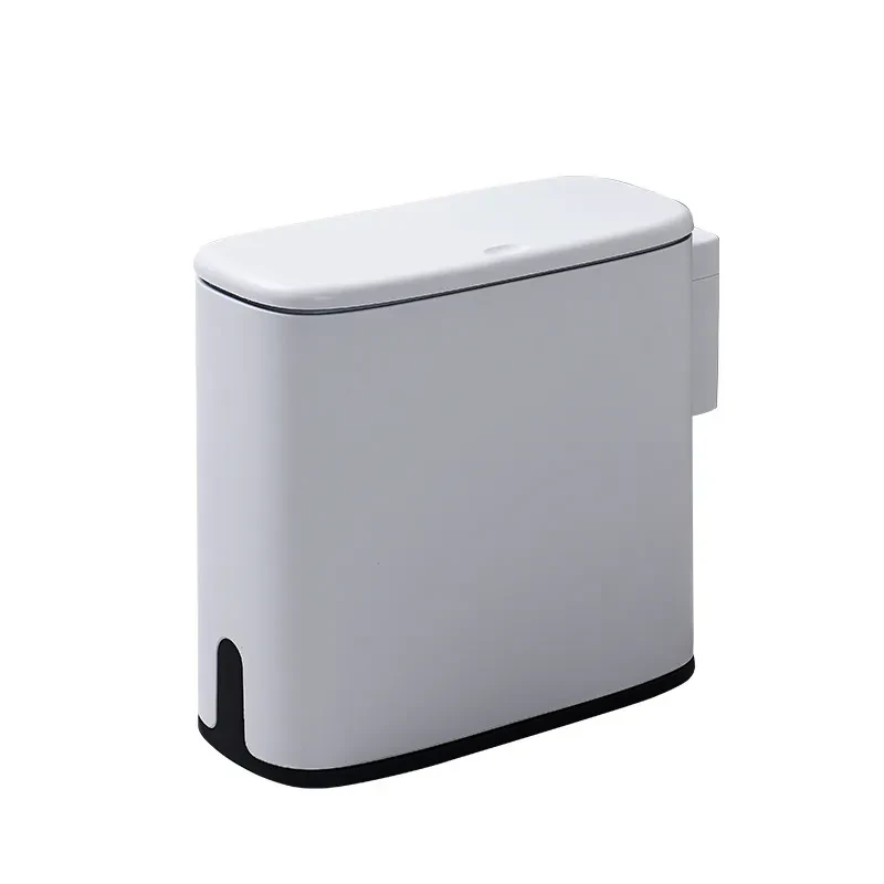 Cubo de basura agrietado del baño creativo