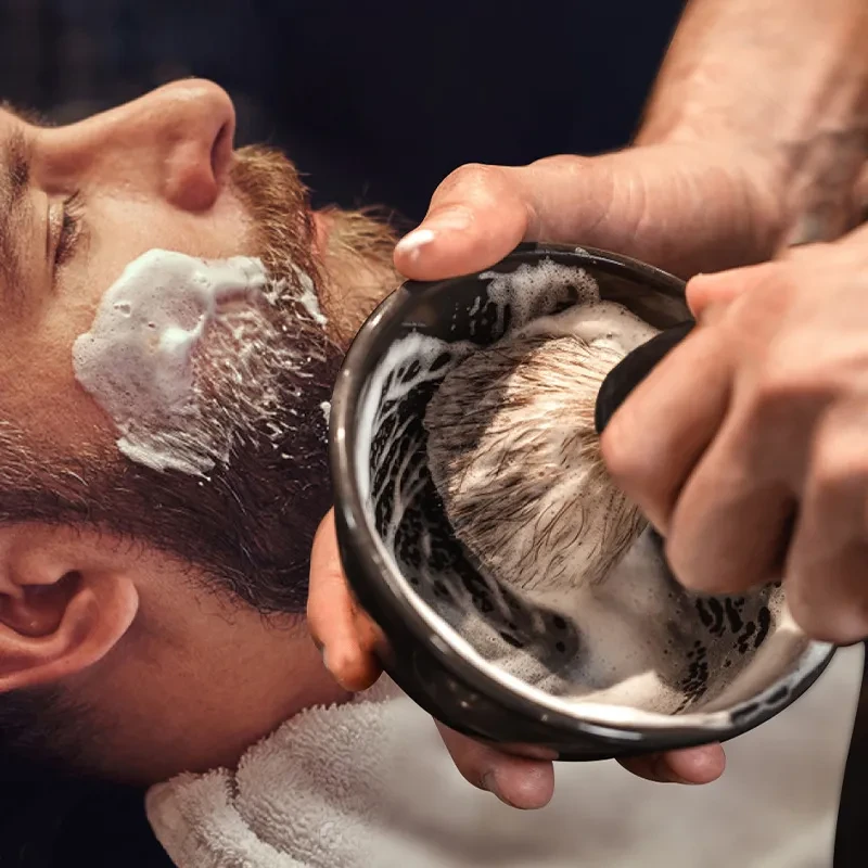Cuenco para pogonotomía con traje de barba para hombre