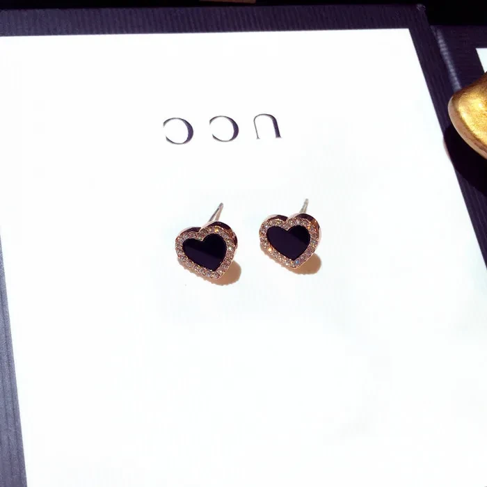 Pendientes de corazón de esmalte con forma de rosa, color negro, para regalo de boda.