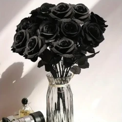 Paquete de 10 rosas negras artificiales de lujo con tallos largos: flores de seda falsas de plástico realistas para una decoración de Halloween espeluznante.