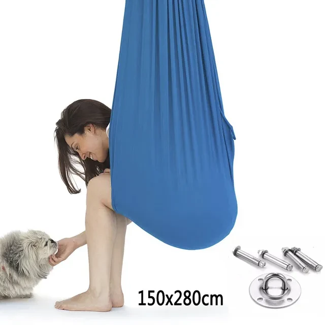 Entrenamiento sensorial con columpio elástico para niños