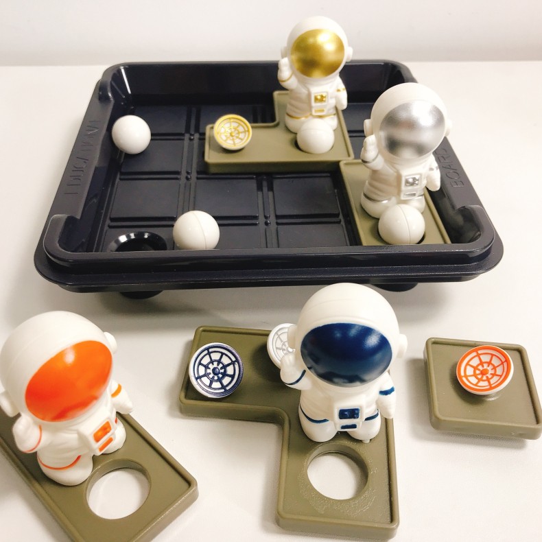 Juego de mesa infantil Dinosaur Board Astronaut Space Trek Liquidación Juego interactivo para padres e hijos