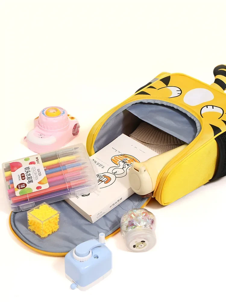 Mochila escolar de dibujos animados para niños