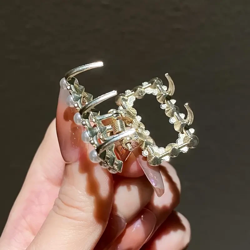 5 pinzas para el pelo de perlas de imitación para niñas, accesorios pequeños para el cabello desordenado.