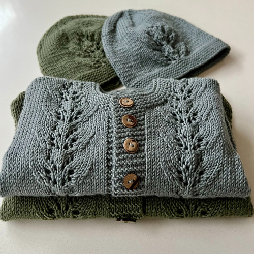 πΏπ³πΏ Cardigan & Hat| Hand Knitted