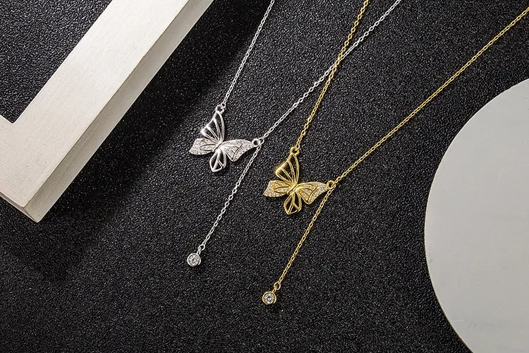 Collar de mariposa de plata