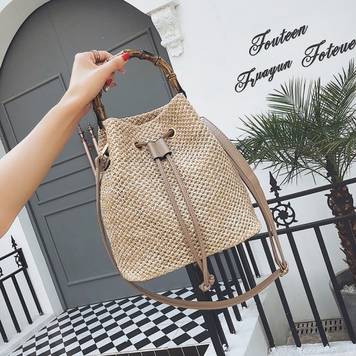 Bolso de bambú tipo cubo para mujer