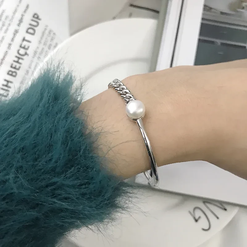 Pulsera de perlas asimétricas para mujer
