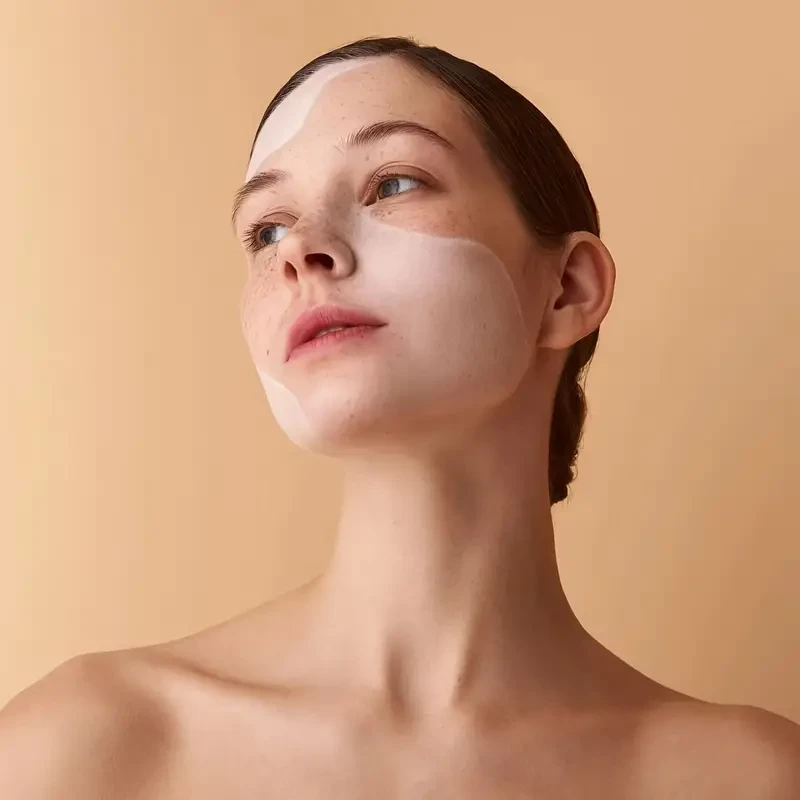 Botella de 30 g de crema hidratante profunda para una piel impecable. Retiene el agua. Ideal como regalo.