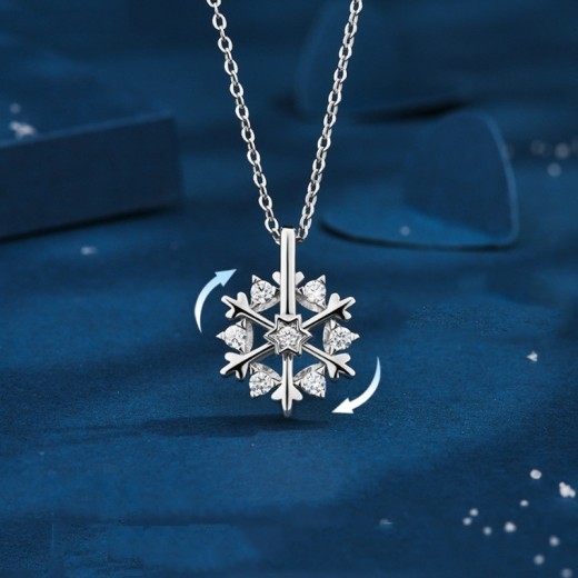 Collar giratorio de copo de nieve de plata 925 para mujer, diseño de nicho de lujo, joyería de diamantes de imitación brillantes, regalo de cumpleaños de otoño e invierno para amigos.